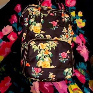 Laptop backpack with built in usb cord.